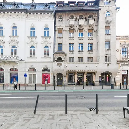 Little Studio In The City Center Apartment *