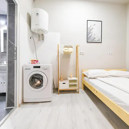 Apartment Little Studio In The City Center
